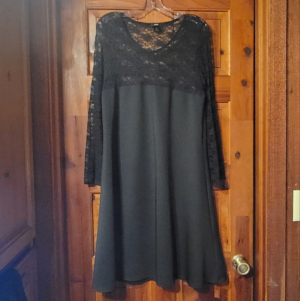 Fiore SzXL elegant black nylon & lace dress. Made in USA!